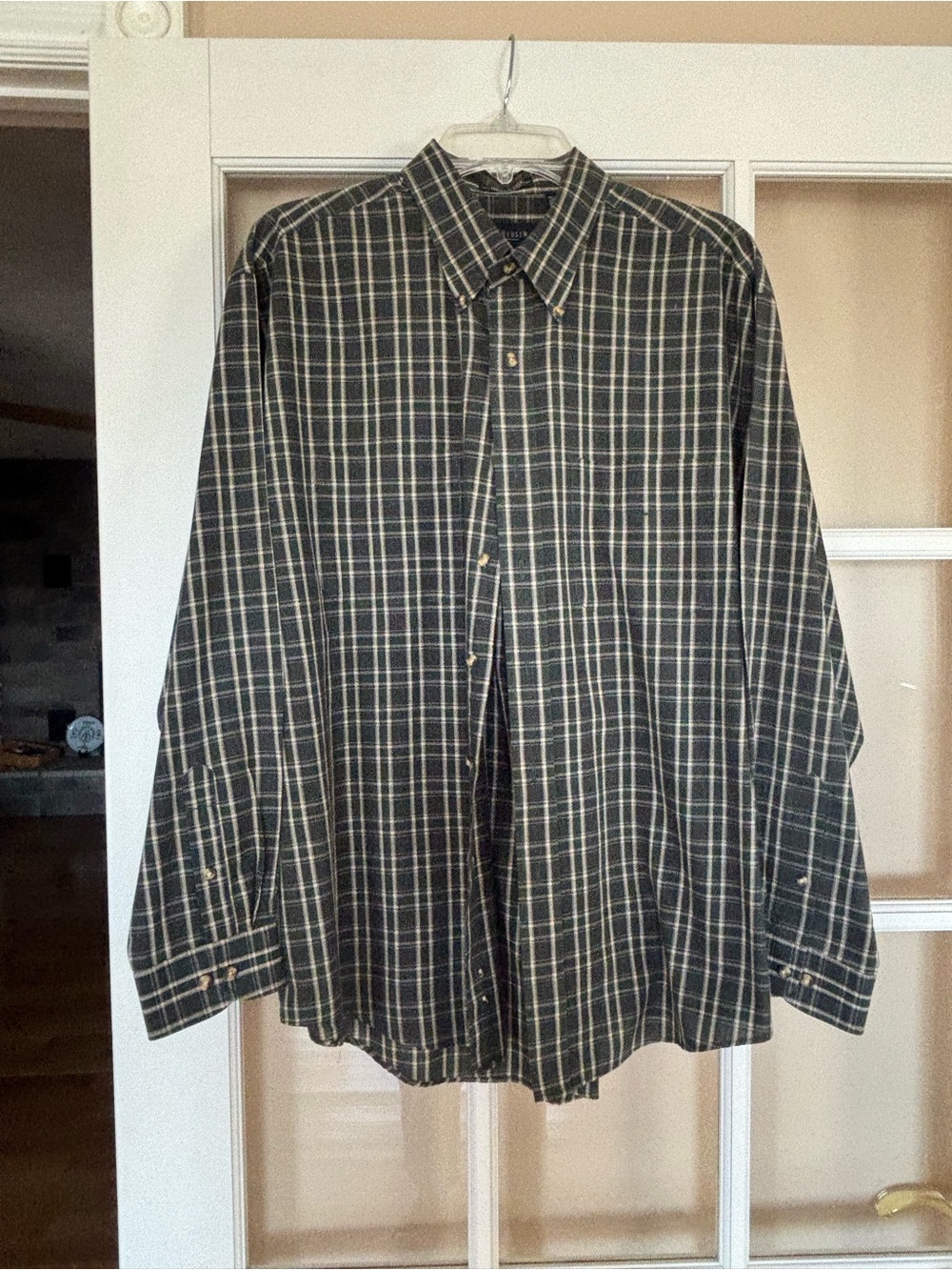 Van Heusen Green and White Plaid Button-Down Shirt
